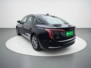 Hongqi E-QM5 2022 купить из Китая, цена 3 092 000 ₽ — Suifenhe Auto