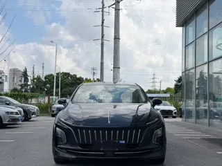 Hongqi E-QM5 2024 купить из Китая, цена 1 631 000 ₽ — Suifenhe Auto
