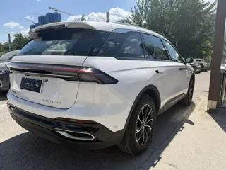 Lincoln Nautilus 2024 купить из Китая, цена 5 013 000 ₽ — Suifenhe Auto