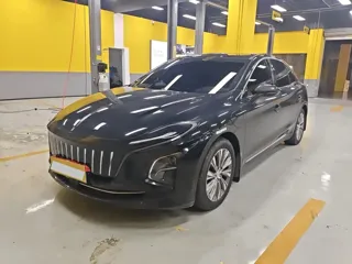 Hongqi E-QM5 2025 купить из Китая, цена 2 038 000 ₽ — Suifenhe Auto