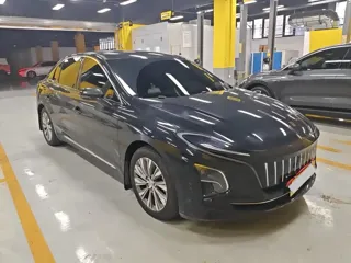 Hongqi E-QM5 2025 купить из Китая, цена 2 038 000 ₽ — Suifenhe Auto