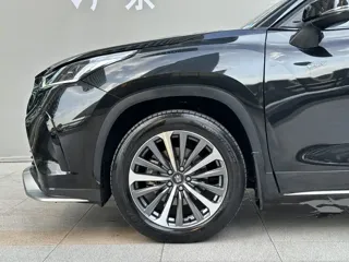 Toyota Crown Kluger 2024 купить из Китая, цена 6 981 000 ₽ — Suifenhe Auto