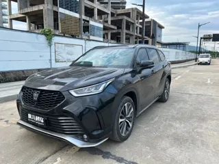 Toyota Crown Kluger 2024 купить из Китая, цена 6 387 000 ₽ — Suifenhe Auto