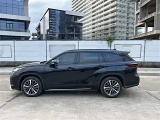 Toyota Crown Kluger 2024 купить из Китая, цена 6 387 000 ₽ — Suifenhe Auto