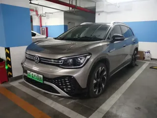 Volkswagen ID.6 CROZZ 2021 купить из Китая, цена 4 233 000 ₽ — Suifenhe Auto