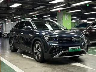 Volkswagen ID.6 CROZZ 2022 купить из Китая, цена 4 286 000 ₽ — Suifenhe Auto