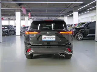 Toyota Crown Kluger 2025 купить из Китая, цена 7 347 000 ₽ — Suifenhe Auto