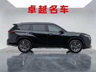 Toyota Crown Kluger 2024 купить из Китая, цена 7 424 000 ₽ — Suifenhe Auto