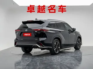 Toyota Crown Kluger 2024 купить из Китая, цена 7 228 000 ₽ — Suifenhe Auto