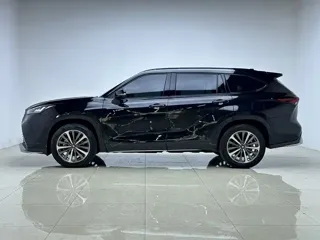 Toyota Crown Kluger 2024 купить из Китая, цена 6 802 000 ₽ — Suifenhe Auto