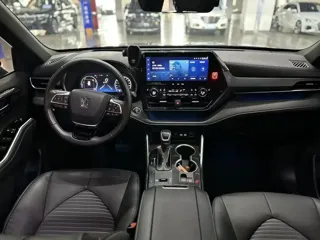 Toyota Crown Kluger 2024 купить из Китая, цена 7 174 000 ₽ — Suifenhe Auto