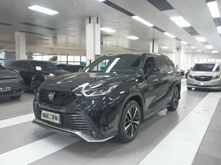Toyota Crown Kluger 2024 купить из Китая, цена 5 173 000 ₽ — Suifenhe Auto