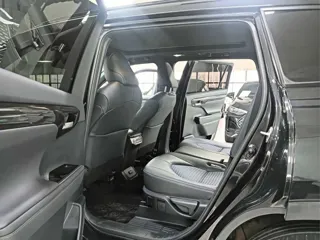 Toyota Crown Kluger 2024 купить из Китая, цена 5 173 000 ₽ — Suifenhe Auto