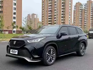 Toyota Crown Kluger 2025 купить из Китая, цена 6 606 000 ₽ — Suifenhe Auto
