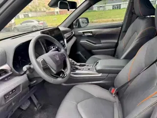 Toyota Crown Kluger 2025 купить из Китая, цена 6 606 000 ₽ — Suifenhe Auto