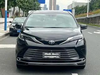Toyota SIENNA 2024 купить из Китая, цена 7 323 000 ₽ — Suifenhe Auto