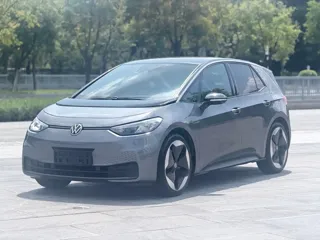 Volkswagen ID.3 2023 купить из Китая, цена 1 648 000 ₽ — Suifenhe Auto