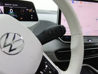 Volkswagen ID.3 2025 купить из Китая, цена 2 020 000 ₽ — Suifenhe Auto