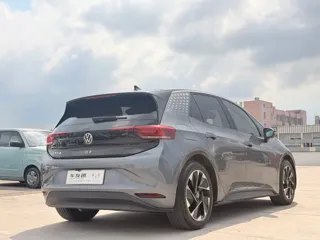 Volkswagen ID.3 2023 купить из Китая, цена 1 794 000 ₽ — Suifenhe Auto