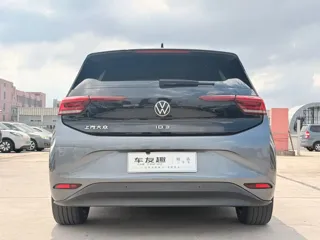 Volkswagen ID.3 2023 купить из Китая, цена 1 794 000 ₽ — Suifenhe Auto