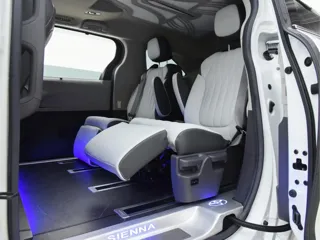 Toyota SIENNA 2024 купить из Китая, цена 7 107 000 ₽ — Suifenhe Auto