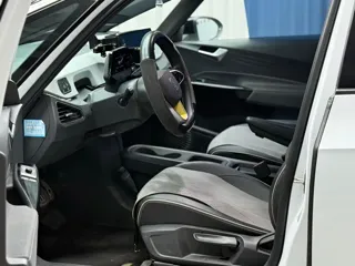 Volkswagen ID.3 2023 купить из Китая, цена 1 666 000 ₽ — Suifenhe Auto