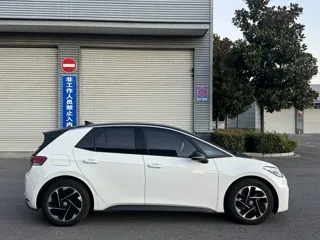 Volkswagen ID.3 2024 купить из Китая, цена 1 928 000 ₽ — Suifenhe Auto