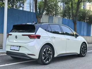 Volkswagen ID.3 2024 купить из Китая, цена 1 857 000 ₽ — Suifenhe Auto
