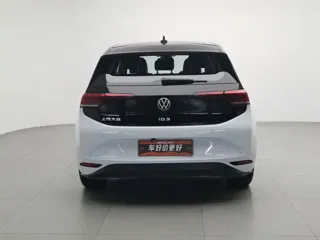 Volkswagen ID.3 2024 купить из Китая, цена 1 774 000 ₽ — Suifenhe Auto