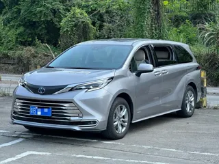 Toyota SIENNA 2024 купить из Китая, цена 7 165 000 ₽ — Suifenhe Auto