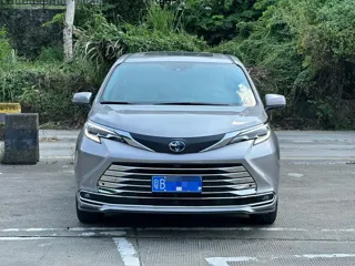 Toyota SIENNA 2024 купить из Китая, цена 7 165 000 ₽ — Suifenhe Auto