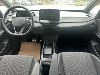 Volkswagen ID.3 2024 купить из Китая, цена 1 928 000 ₽ — Suifenhe Auto