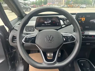 Volkswagen ID.3 2024 купить из Китая, цена 1 928 000 ₽ — Suifenhe Auto