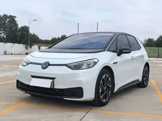 Volkswagen ID.3 2023 купить из Китая, цена 1 702 000 ₽ — Suifenhe Auto
