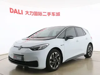 Volkswagen ID.3 2023 купить из Китая, цена 1 930 000 ₽ — Suifenhe Auto