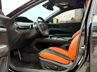 Changan UNI-V 2024 купить из Китая, цена 2 447 000 ₽ — Suifenhe Auto