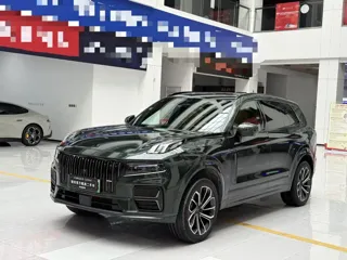 Lynk & Co 09 EM-P 2024